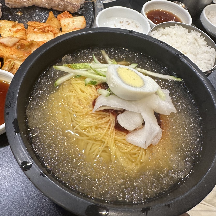 돌배기집 옥수수 냉면